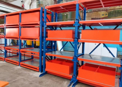 Стеллажи с контейнерами для тяжелых деталей